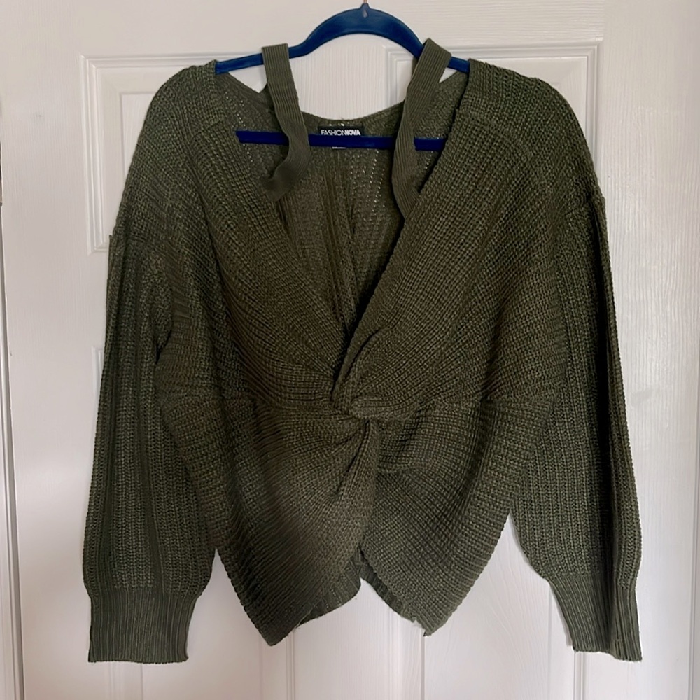Reversible green knitted sweater